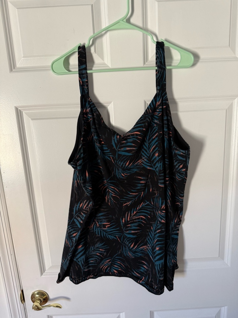 Torrid Tropical Print Camisole with Teal and Coral Leaves in 6X